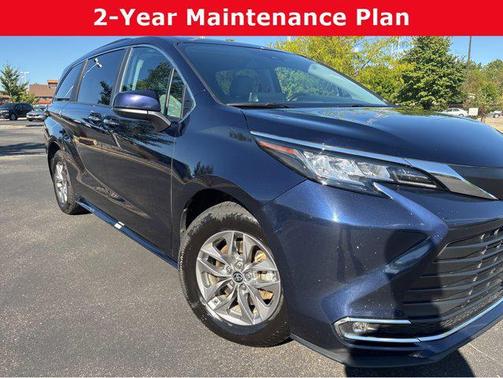 2024 Toyota Sienna XLE 8 Passenger