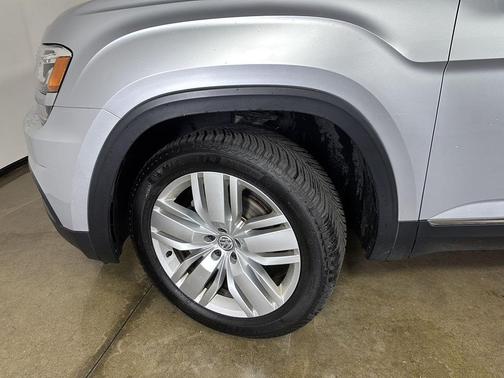 Reflex Silver Metallic 2019 Volkswagen Atlas 3.6L SEL