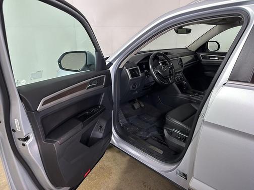 Reflex Silver Metallic 2019 Volkswagen Atlas 3.6L SEL