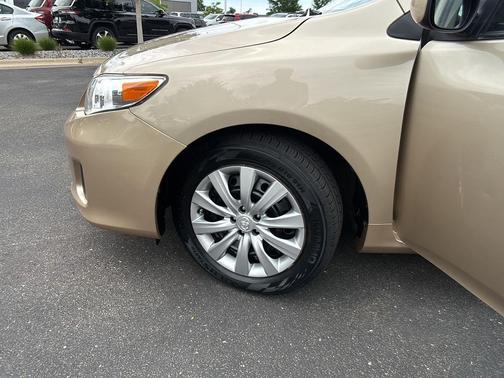 Sandy Beach Metallic 2013 Toyota Corolla LE
