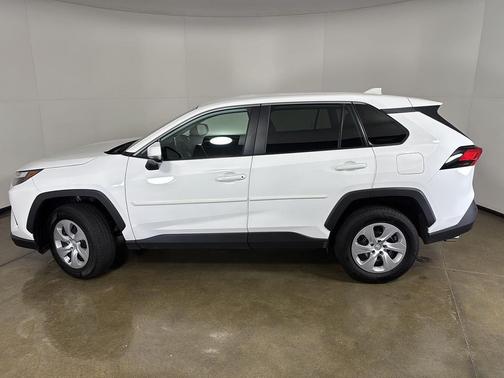 Ice Cap 2024 Toyota RAV4 LE