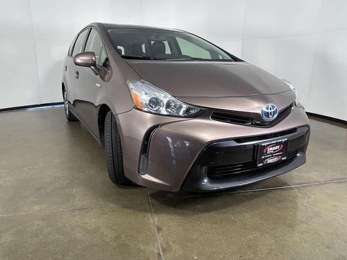 Toasted Walnut Pearl 2016 Toyota Prius v Three