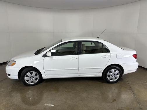 Super White 2007 Toyota Corolla LE