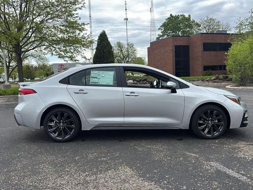 Classic Silver Metallic 2026 Toyota Corolla SE