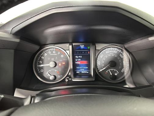 2022 Toyota Tacoma TRD Off Road