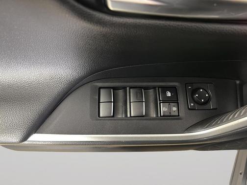 2019 Toyota RAV4 Hybrid SE