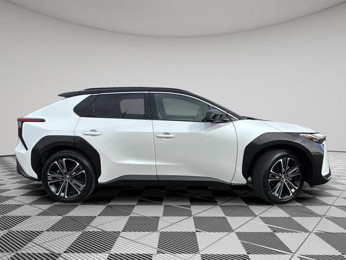 2023 Toyota bZ4X Limited
