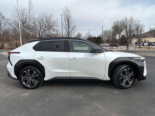 2023 Toyota bZ4X Limited
