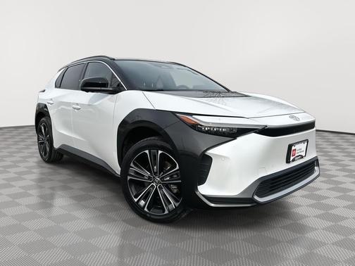 Wind Chill Pearl w/Black Roof 2023 Toyota bZ4X Limited