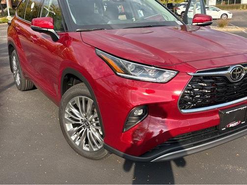 2025 Toyota Highlander Platinum