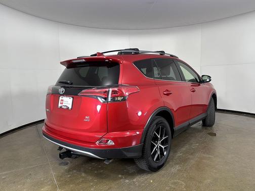 2017 Toyota RAV4 SE