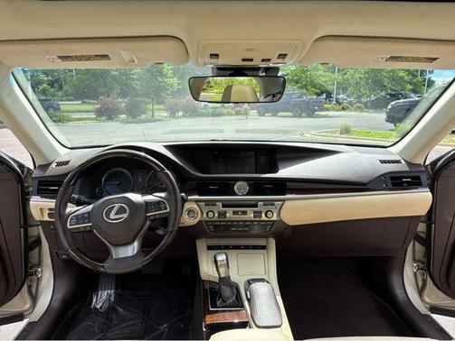2017 Lexus ES 350 Base