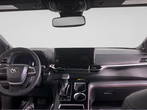 2025 Toyota Sienna XSE 7 Passenger