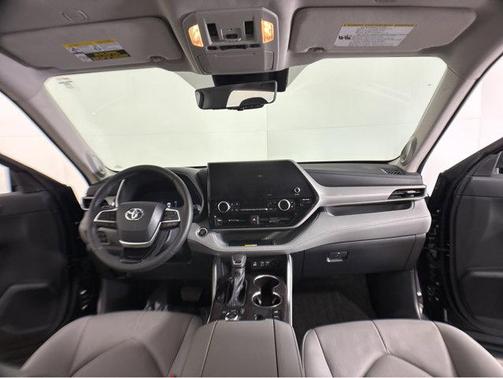 2024 Toyota Highlander Platinum