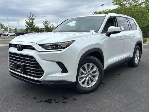 Wind Chill Pearl 2026 Toyota Grand Highlander XLE