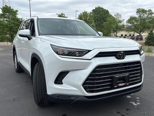 Wind Chill Pearl 2026 Toyota Grand Highlander XLE