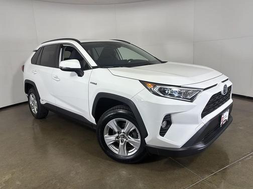 2020 Toyota RAV4 Hybrid XLE