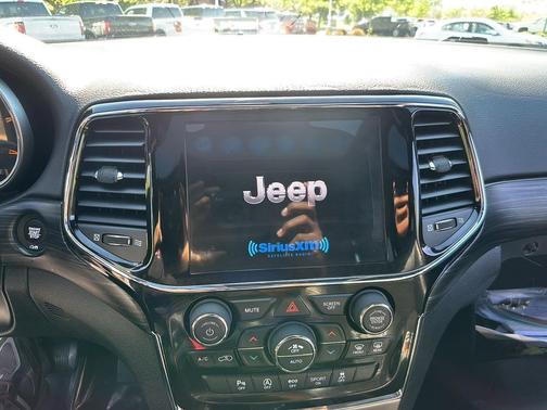 Bright White Clearcoat 2020 Jeep Grand Cherokee Altitude