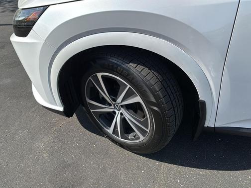 Eminent White Pearl 2023 Lexus RX 350 Base