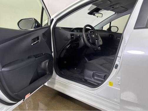 2020 Toyota Prius LE