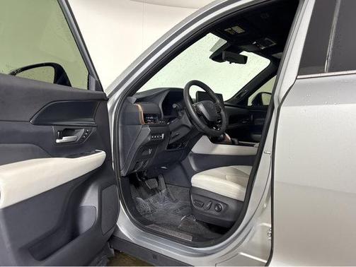 2024 Toyota Grand Highlander Hybrid Limited MAX