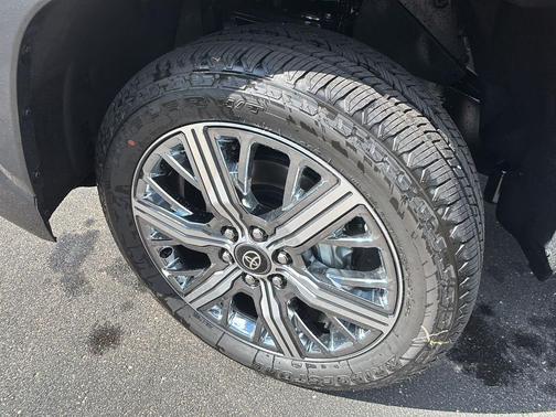 Magnetic Gray Metallic 2026 Toyota Tundra Hybrid Capstone