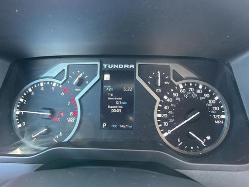 Ice Cap 2023 Toyota Tundra SR