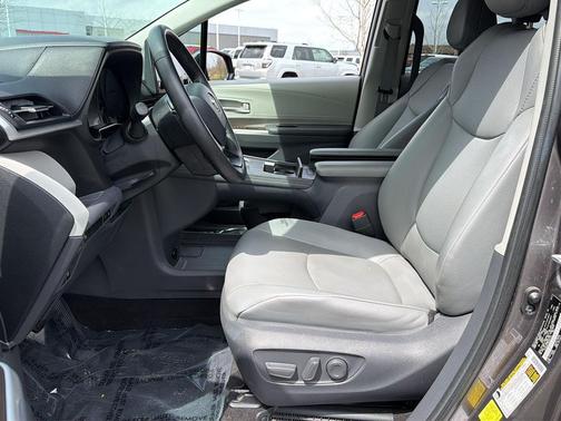 2021 Toyota Sienna XLE 7 Passenger