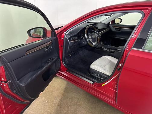 Matador Red Mica 2013 Lexus ES 350 Base
