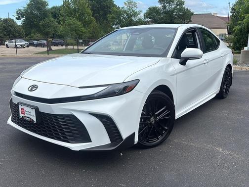Ice Cap 2025 Toyota Camry XSE