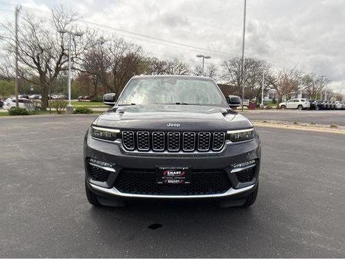2022 Jeep Grand Cherokee Summit