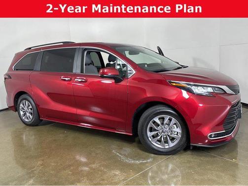 2022 Toyota Sienna XLE 7 Passenger