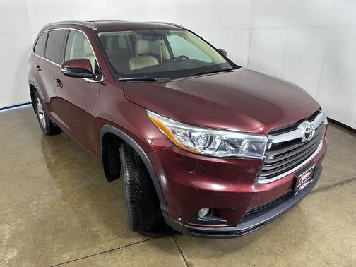 Ooh La La Rouge Mica 2015 Toyota Highlander XLE