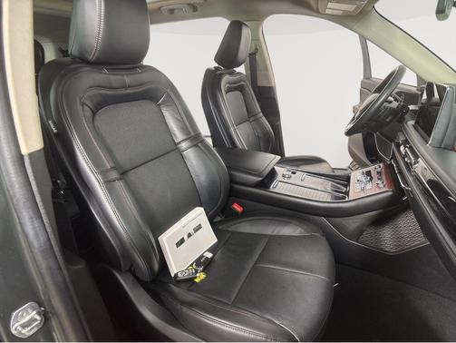 Gilded Green Metallic Clearcoat 2023 Lincoln Aviator Reserve AWD