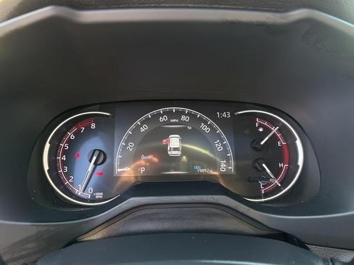 Blizzard Pearl 2020 Toyota RAV4 Limited