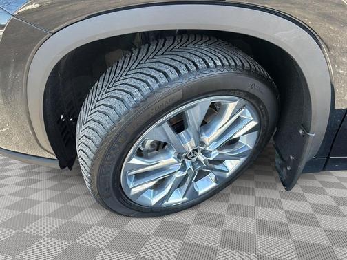 Midnight Black Metallic 2020 Toyota Highlander Limited