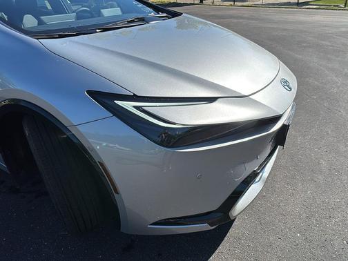 Cutting Edge 2026 Toyota Prius Plug-In Hybrid XSE Premium
