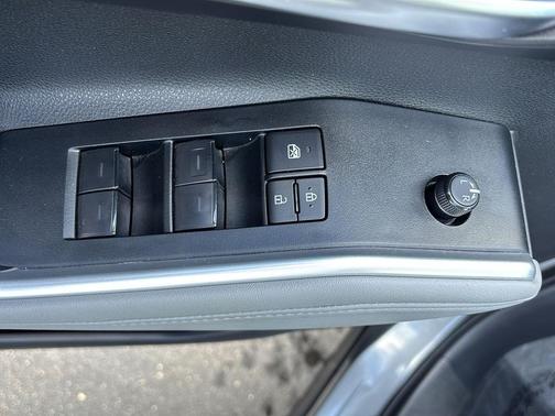 2025 Toyota Highlander Hybrid XLE