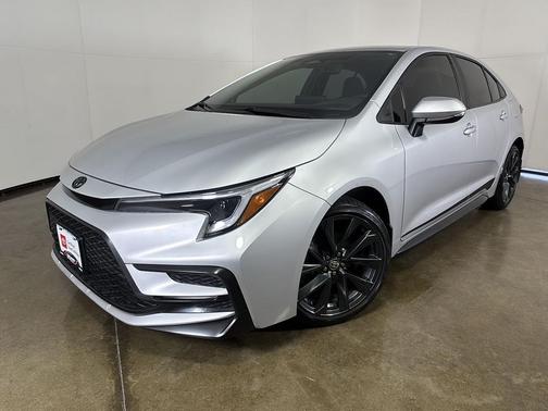 Classic Silver Metallic 2024 Toyota Corolla SE