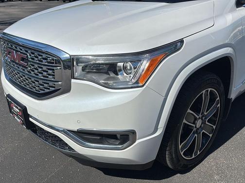 White Frost Tricoat 2017 GMC Acadia Denali