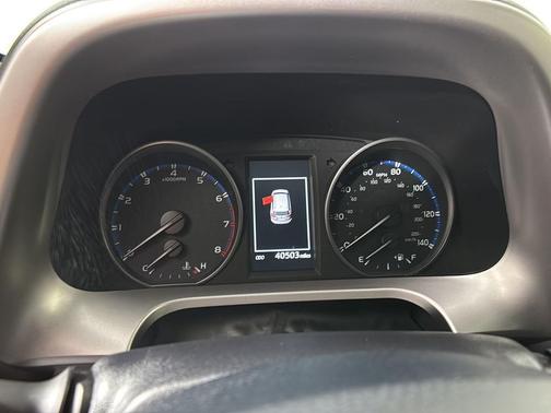 Magnetic Gray Metallic 2017 Toyota RAV4 XLE