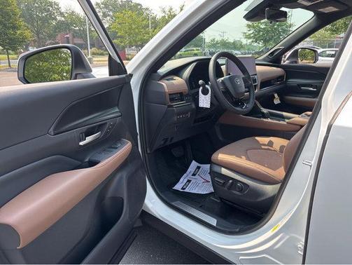 2025 Toyota Grand Highlander Hybrid Limited MAX