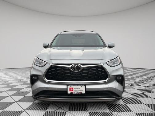 2025 Toyota Highlander Hybrid Platinum