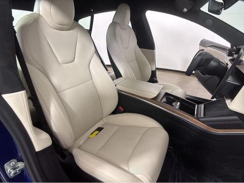 2022 Tesla Model S Base