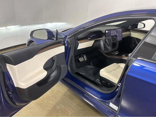 2022 Tesla Model S Long Range