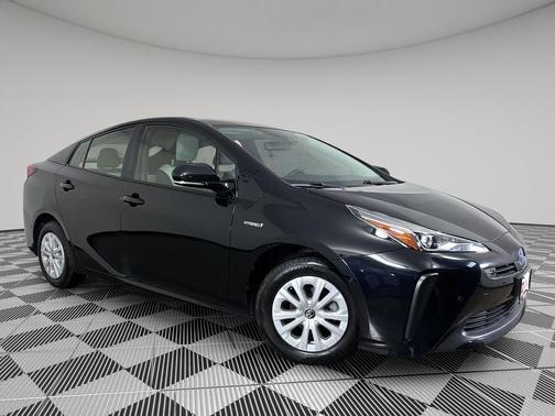 2019 Toyota Prius LE
