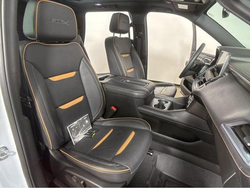 2024 GMC Yukon 4WD AT4