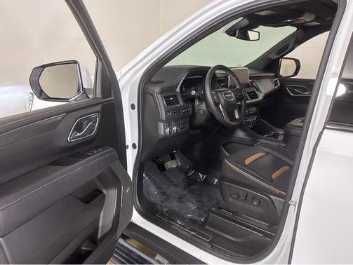 2024 GMC Yukon 4WD AT4