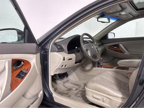 2010 Toyota Camry Hybrid LE