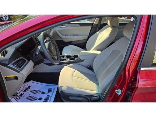 2017 Hyundai SONATA SE